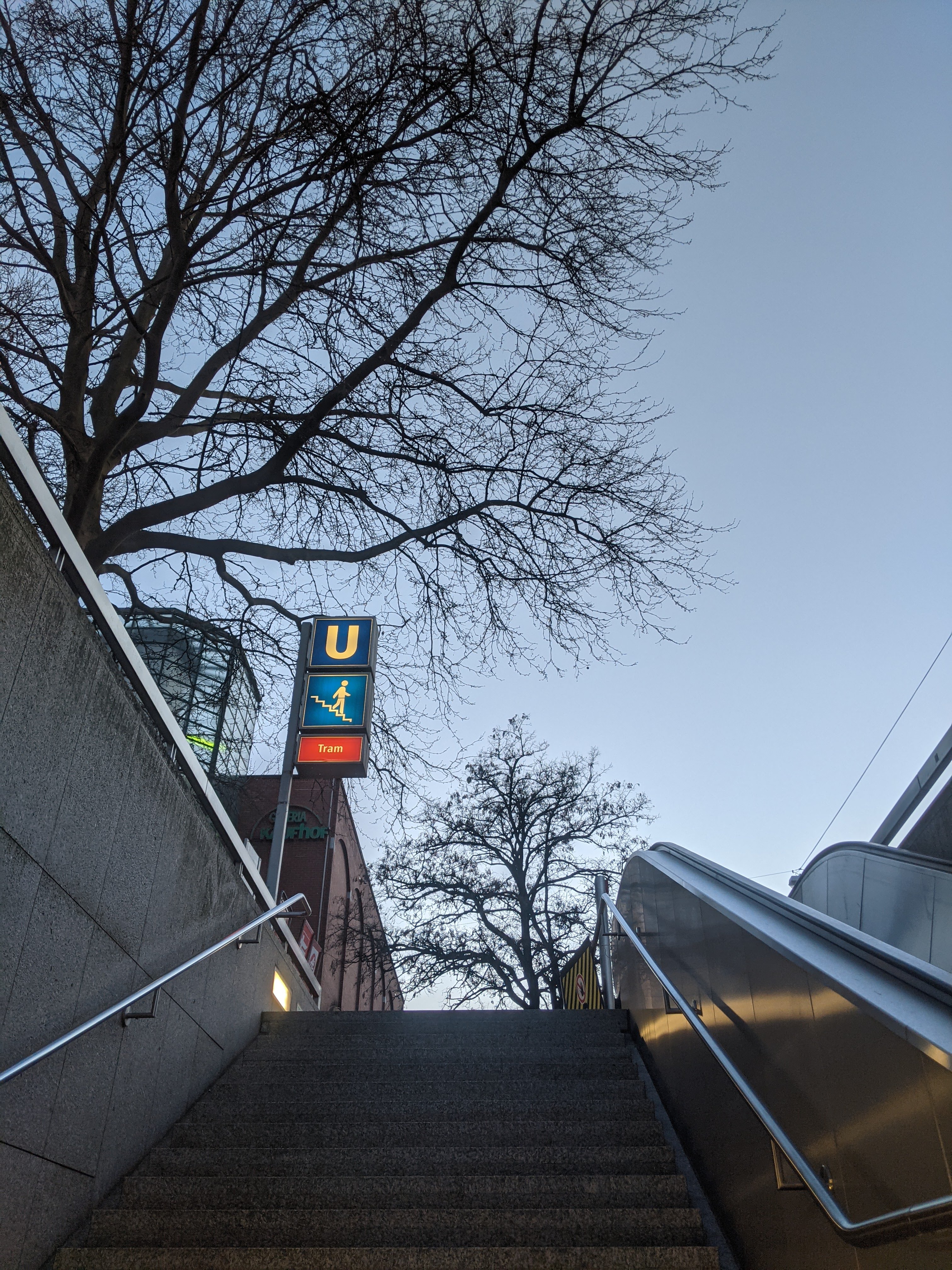 Rotkreuzplatz U-bahn Station